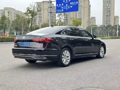 Volkswagen Passat 2020, 45000 км, за 76800 CNY