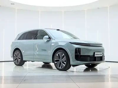Li Auto Li L6 2025, 4600 км, за 198000 CNY