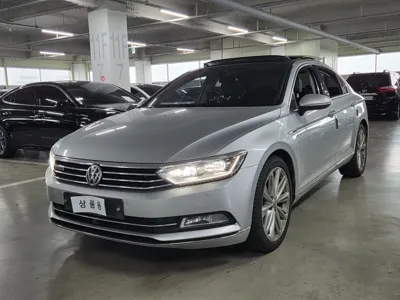 Volkswagen Passat 2018, 340255 км, за 10990000 KRW