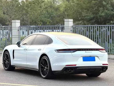 Porsche Panamera 2021, 60000 км, за 630000 CNY