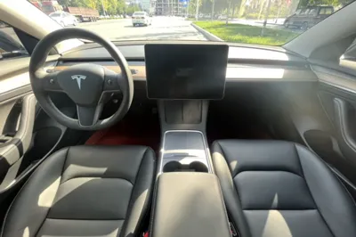Tesla Model 3 2022, 34300 км, за 175655.82 CNY - фото 9