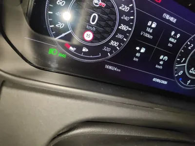 Land Rover Range Rover Velar 2018, 169000 км, за 165299.42 CNY - фото 13