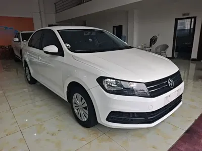 Volkswagen Santana 2022, 26000 км, за 42200 CNY