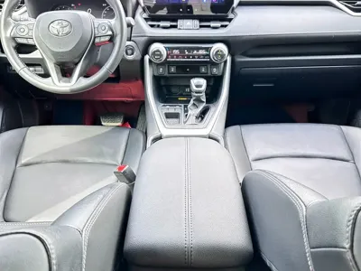 Toyota RAV4 2023, 50000 км, за 108800 CNY - фото 11