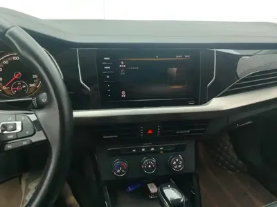Volkswagen Passat 2021, 70900 км, за 98000 CNY - фото 13