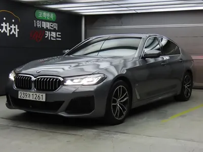 BMW 5-Series · 2023 год
