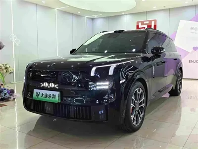 Lynk & Co 领克900 · 2025 год