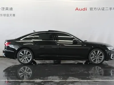Audi A6L 2025, 9200 км, за 275000 CNY