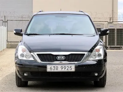 Kia Canival · 2011 год