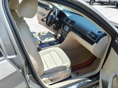 Volkswagen Passat 2012, 192000 км, за 15800 CNY - фото 9