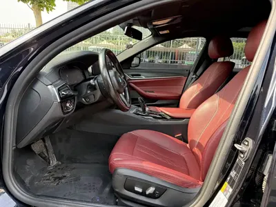 BMW 5 Series New Energy 2022, 43000 км, за 159800 CNY