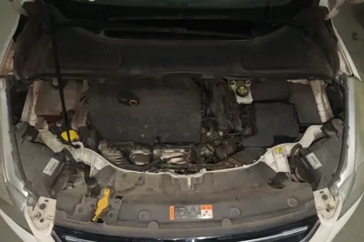 Ford Kuga 2015, 92900 км, за 41548.25 CNY - фото 17