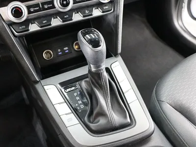 Hyundai Avante 2020, 48320 км, за 13500000 KRW - фото 8