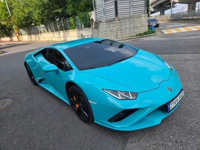 Lamborghini Huracan 2021, 9600 км, за 298000000 KRW