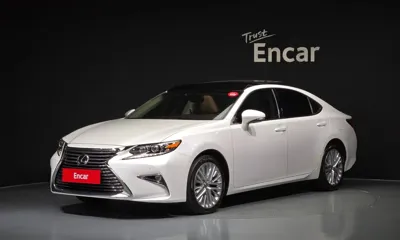 Lexus ES · 2016 год