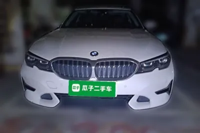 BMW 3 Series 2020, 110000 км, за 110474.25 CNY
