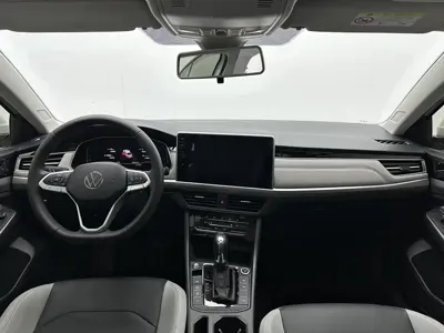 Volkswagen Bora 2023, 27000 км, за 108800 CNY - фото 7