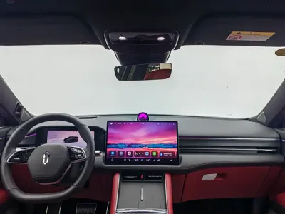 AITO 问界 AITO M5 2025, 5800 км, за 172800 CNY