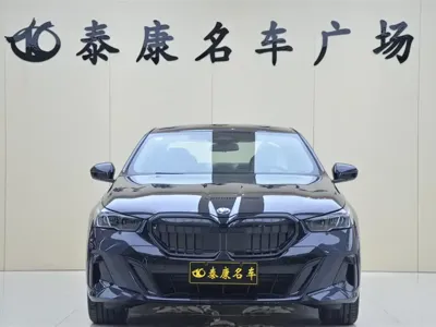 BMW 5 Series 2026, 100 км, за 320000 CNY - фото 2