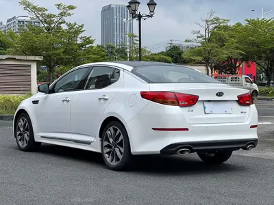 Kia K5 2014, 130000 км, за 25800 CNY