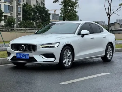 Volvo S60 · 2021 год