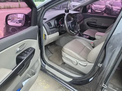 Kia Canival 2017, 81000 км, за 8800000 KRW - фото 12