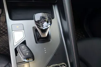 Roewe RX5 New Energy 2023, 35300 км, за 75119.23 CNY - фото 16