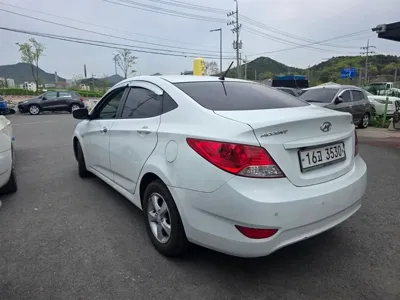Hyundai Accent 2012, 131479 км, за 1700000 KRW - фото 3