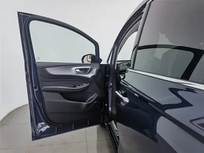 Roewe iMAX8 2021, 40300 км, за 79800 CNY - фото 8