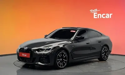 BMW i4 · 2023 год