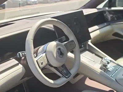 Denza Denza Z9GT 2024, 34000 км, за 235799 CNY