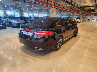 Hyundai Grandeur 2013, 178319 км, за 4500000 KRW