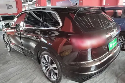Volkswagen Touareg 2019, 132500 км, за 222103.92 CNY