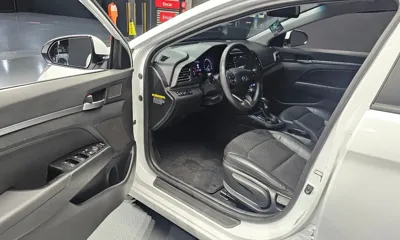 Hyundai Avante 2019, 152847 км, за 8800000 KRW - фото 10