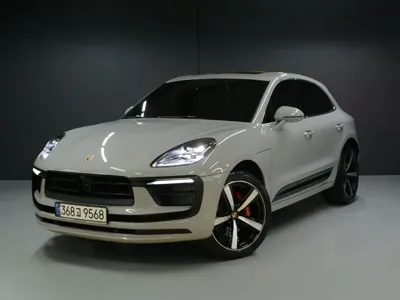 Porsche Macan · 2023 год