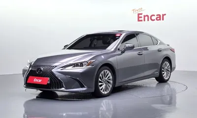 Lexus ES · 2019 год