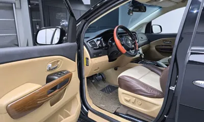 Kia Canival 2016, 158606 км, за 14500000 KRW - фото 10
