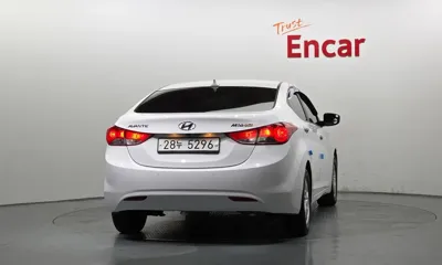 Hyundai Avante 2012, 88110 км, за 4800000 KRW