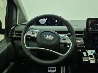 Hyundai Staria 2023, 5300 км, за 77750000 KRW - фото 6