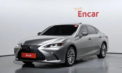 Lexus ES · 2024 год
