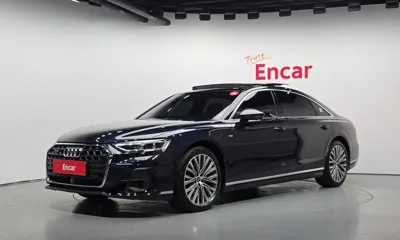 Audi A8 · 2023 год