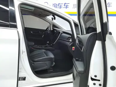 BYD MAX 2018, 76800 км, за 30800 CNY - фото 8