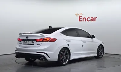 Hyundai Avante 2017, 129721 км, за 8500000 KRW