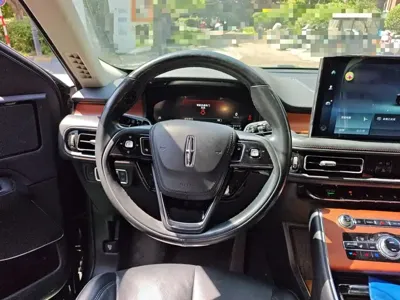 Lincoln Aviator 2020, 104600 км, за 177300 CNY