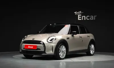 MINI Cooper · 2022 год
