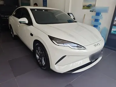 BYD 海豹06 2026, 6500 км, за 103800 CNY