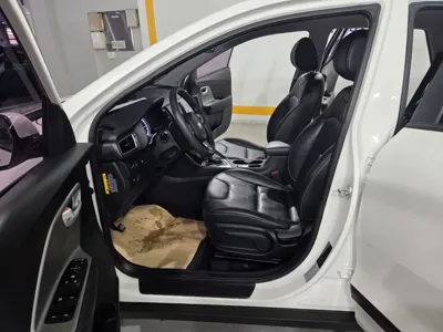 Kia Niro 2017, 174643 км, за 99990000 KRW - фото 12