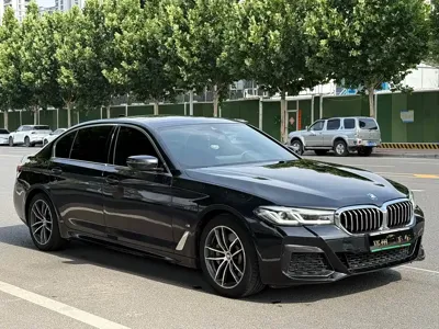 BMW 5 Series New Energy 2022, 43000 км, за 159800 CNY