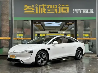 智界 Zhijie S7 · 2026 год