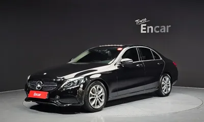 Mercedes-Benz C-Class · 2017 год